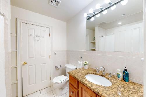 Brookline Village Townhouse by STARS of Boston - image 19