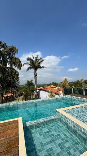 Casa de Vidro em Condomínio (Casa de Vidro em Condominio) in 弗朗西斯科基里諾