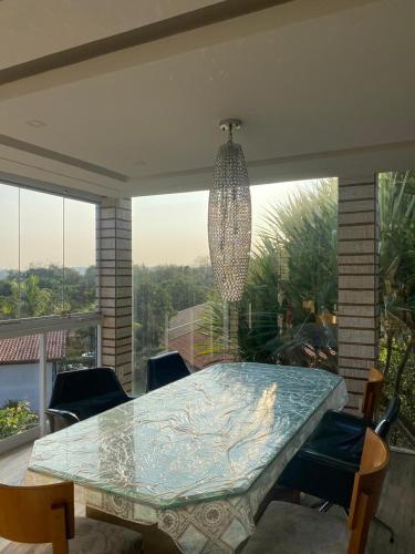 Casa de Vidro em Condomínio (Casa de Vidro em Condominio) in 弗朗西斯科基里諾