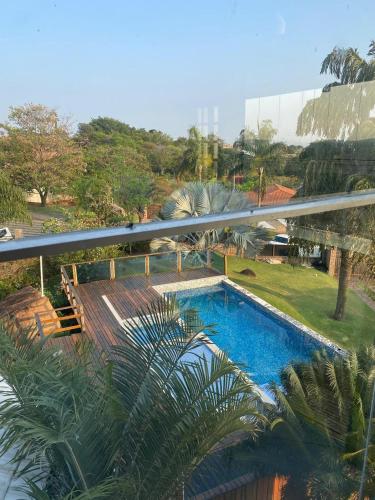 Casa de Vidro em Condomínio (Casa de Vidro em Condominio) in 弗朗西斯科基里諾