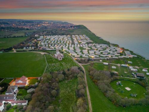 4 Bed in Cromer oc-81469 - Tap to explore photos