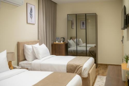Withaq Pyramids Inn - image 3