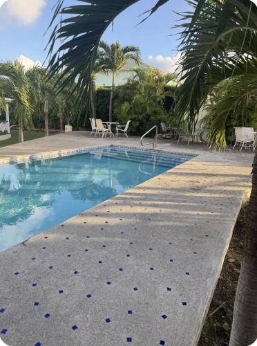 The Palms apt 1 – khách sạn tại Cedar Grove