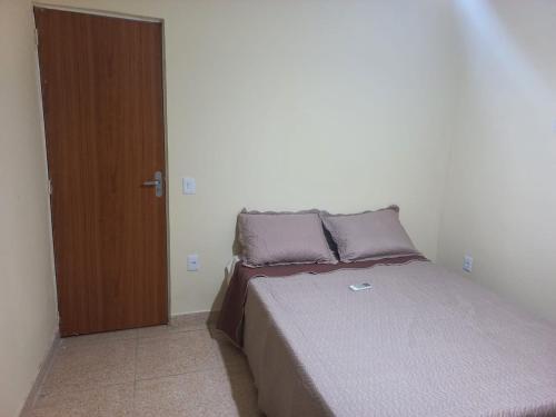 . Apartamento 01 quarto, ar condicionado, WIFI e cozinha