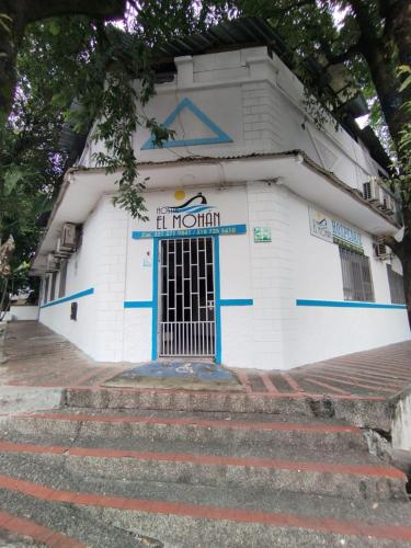 Exterior view of Hostal El Mohan