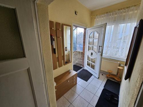 WG- Zimmer im Einfamilienhaus in 阿倫斯費爾德