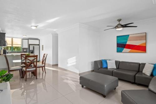 Paradise in Aquatika Pool Front Apartment in 洛伊薩