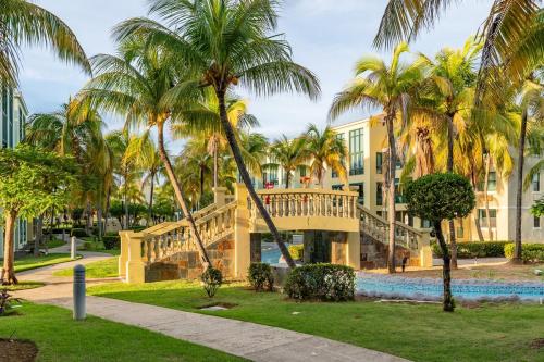 Paradise in Aquatika Pool Front Apartment in 洛伊薩