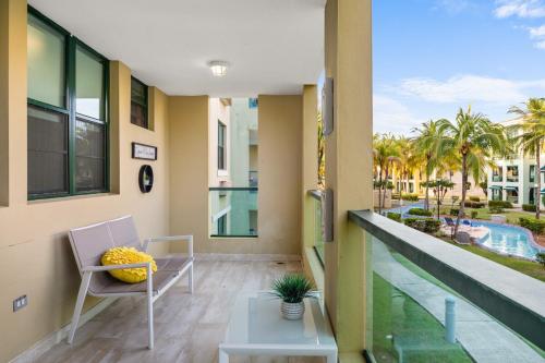 Paradise in Aquatika Pool Front Apartment in 洛伊薩