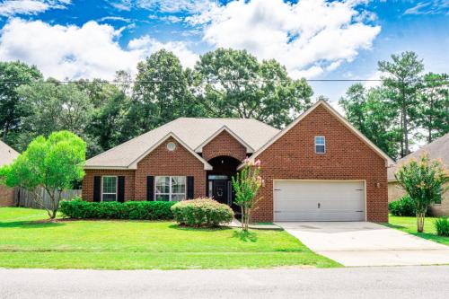 . Cozy Retreat Patio Big Kitchen Fishing Nearby
