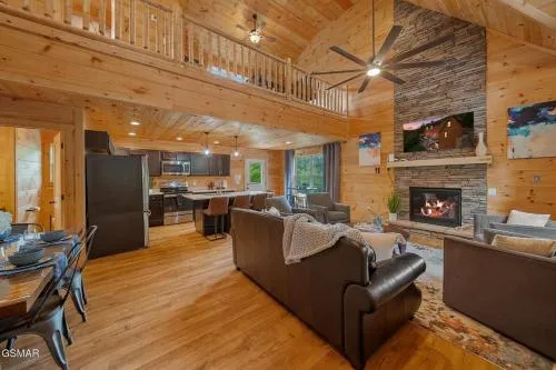 Cabin in Sevierville photo 2