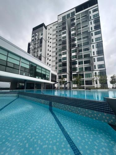 Upton Studio 2 pax Kuching City near Wind Caves