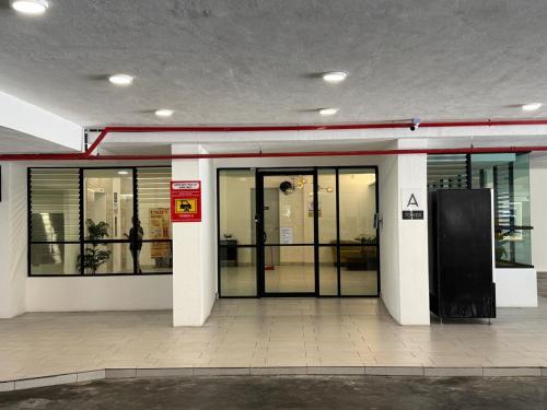 Upton Studio 2 pax Kuching City near Wind Caves