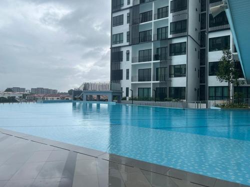 Upton Studio 2 pax Kuching City near Wind Caves