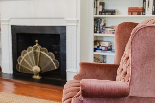 Historic Farmhouse with Porch 85Acre Trails - image 3