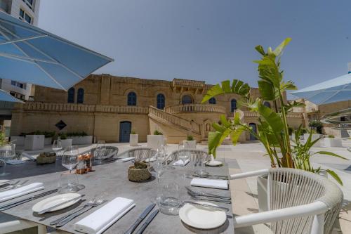 레스토랑, 하얏트 리젠시 몰타 (Hyatt Regency Malta) in 세인트줄리안스