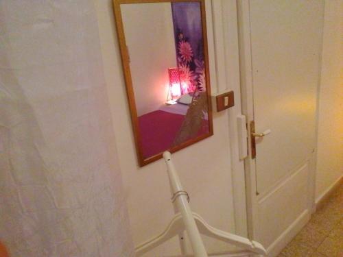  Small Double Room with Shared Bathroom image 4