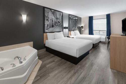 2 queen beds