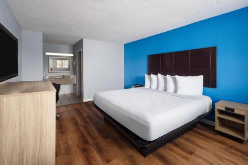 Super 8 by Wyndham Portsmouth - Norfolk in Portsmouth, USA