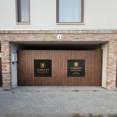 Varkert Premium Apartman in Kastelykert