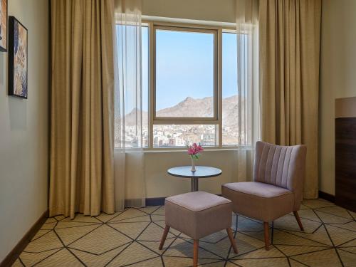 room detail thumbnail 1