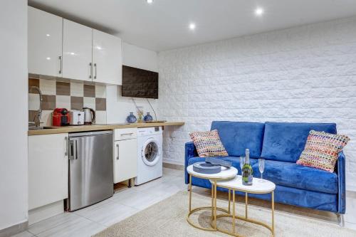 129 Dilana - Charming Apartment Near République