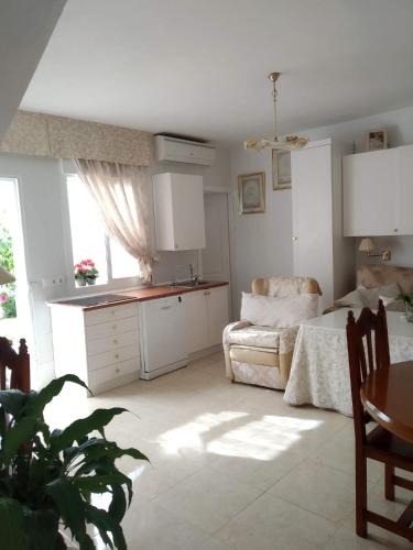 Habitación Teatinos Pilar planta baja (Habitacion Teatinos Pilar planta baja) in Puerto de la Torre