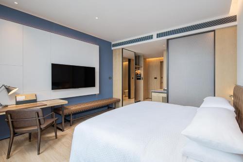 room detail thumbnail 1