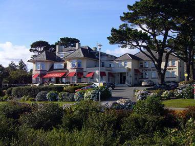 Porth Avallen Hotel - image 2