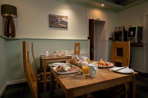 The Trout Fly Guest House - Irvine