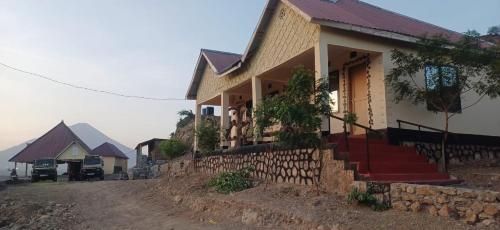 Eagle Nest lake Natron Lodge – khách sạn tại Ngorongoro