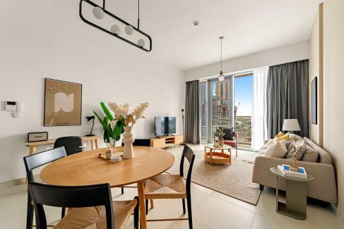 Silkhaus Elite 3BR near Dubai Watercanal in Al Wasl in จูไมราห์