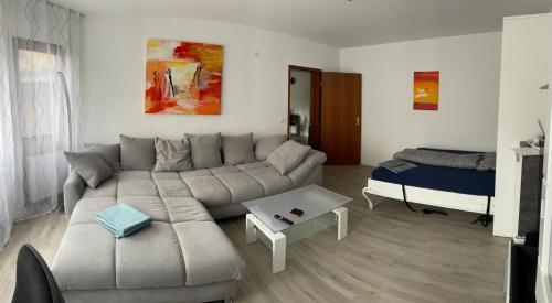 Hemmingen BaWü, attraktive 2-Zimmer-Whg (Hemmingen BaWu, attraktive 2-Zimmer-Whg) in 迪欽根