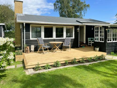Viesnīcas āriene, Cozy Summer Cottage On Picturesque Askø in Askø