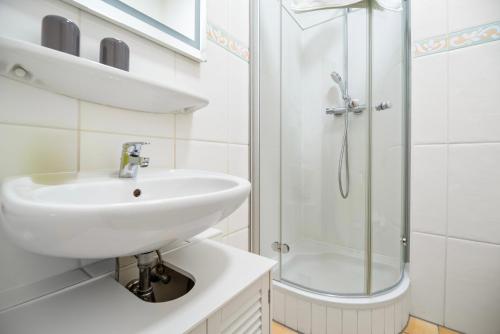 GREENs - ruhige schöne 1RWhg gut gelegen mit Balkon, Drážďany (fotografie 8)
