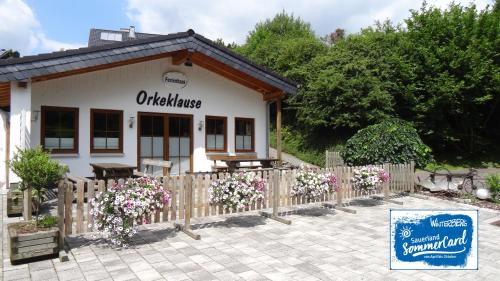 Ferienhaus Orkeklause – khách sạn tại Elkeringhausen