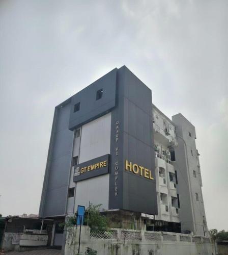 A szálláshely kívülről, GT Empire Hotel Near Chennai Trade Centre in Poonamallee