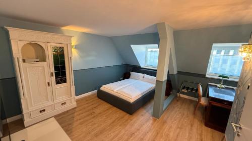 Hôtel du Train Room Type - Deluxe Double Room with Shower