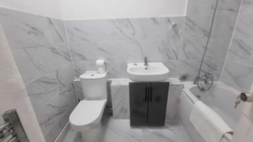 Extra Large One Bedroom Flat with Parking chambre d'hôte Cricklewood