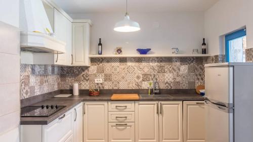 virtuve, Villa Boccordi by Villas Guide in Bokordici