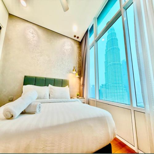 Sky suites klcc by Elham, Kuala Lumpur