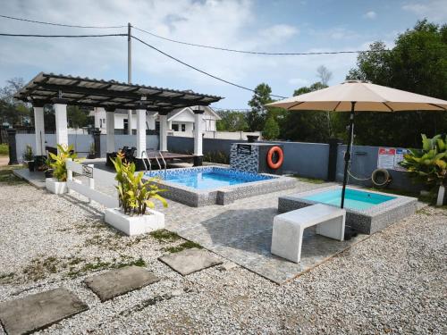 Anna Homestay Penarik Private Pool - Merang