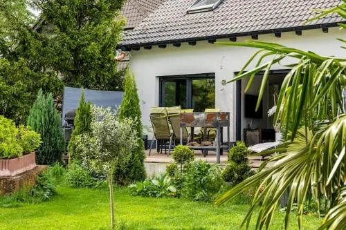 Wunderschöne Terrassenwohnung mit Blick ins Grüne! in Meerbusch, Deutschland