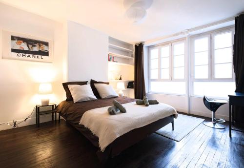 Charming Appartement in heart of Marais - image 13