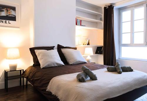 Charming Appartement in heart of Marais - image 11
