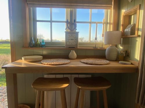 Happy Place Shepherds Hut in Chesterton (Warwickshire)