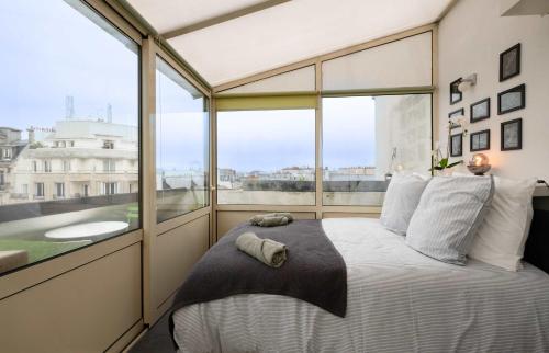 Loft Duplex Terrasse View on Paris - image 2