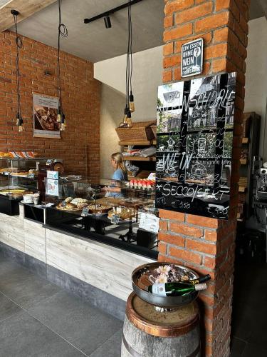 Restaurante, Boutique Apartments & Café am Sonnenhof 1737 (Boutique Apartments & Cafe am Sonnenhof 1737) in Lampertheim