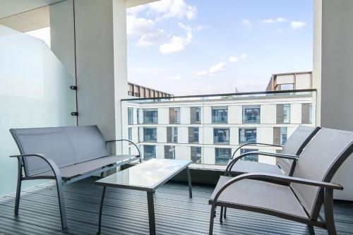 Roomspace Serviced Apartments -Walton Court - image 7