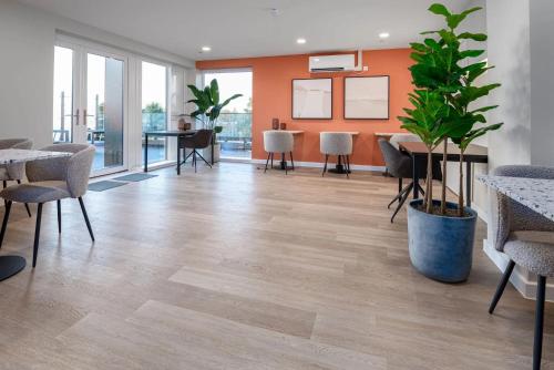 Roomspace Serviced Apartments -Walton Court